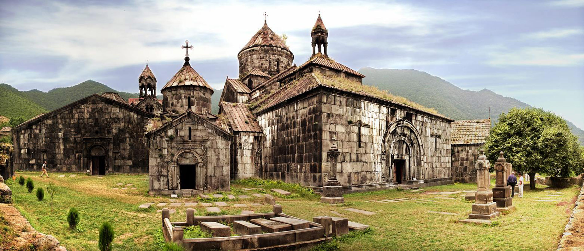 Պաշտոնական անձանց կողմից Հայ առաքելական եկեղեցուն ուղղված հարձակումները շարունակվում են