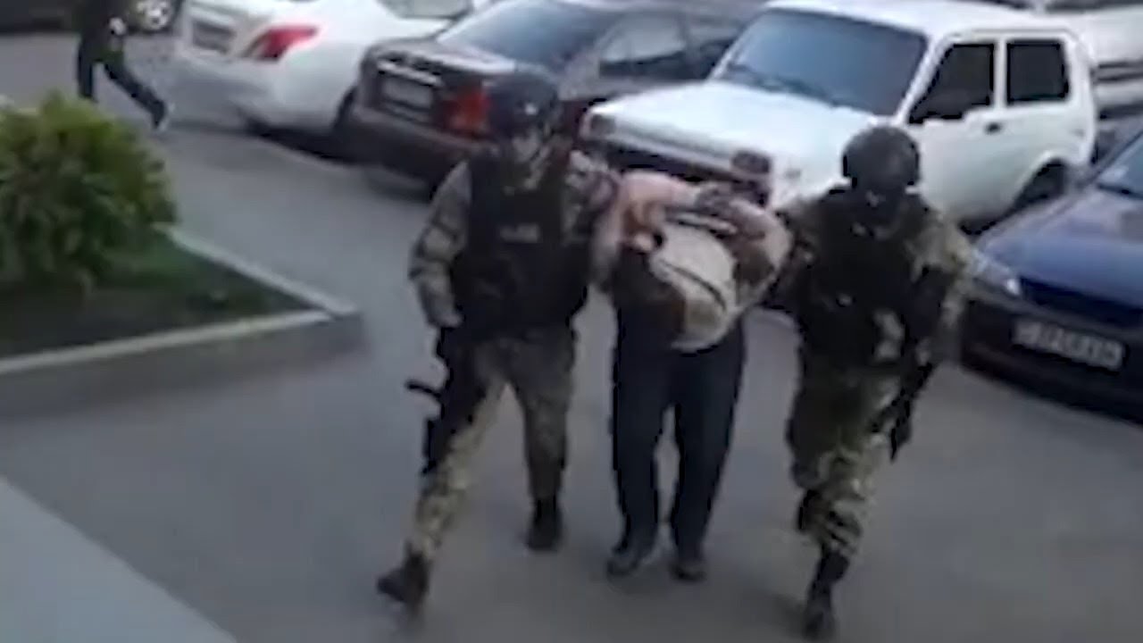 ՀՀ ԱԱԾ շենքը հրկիզելու փորձողը կալանավորվել է երկու ամսով