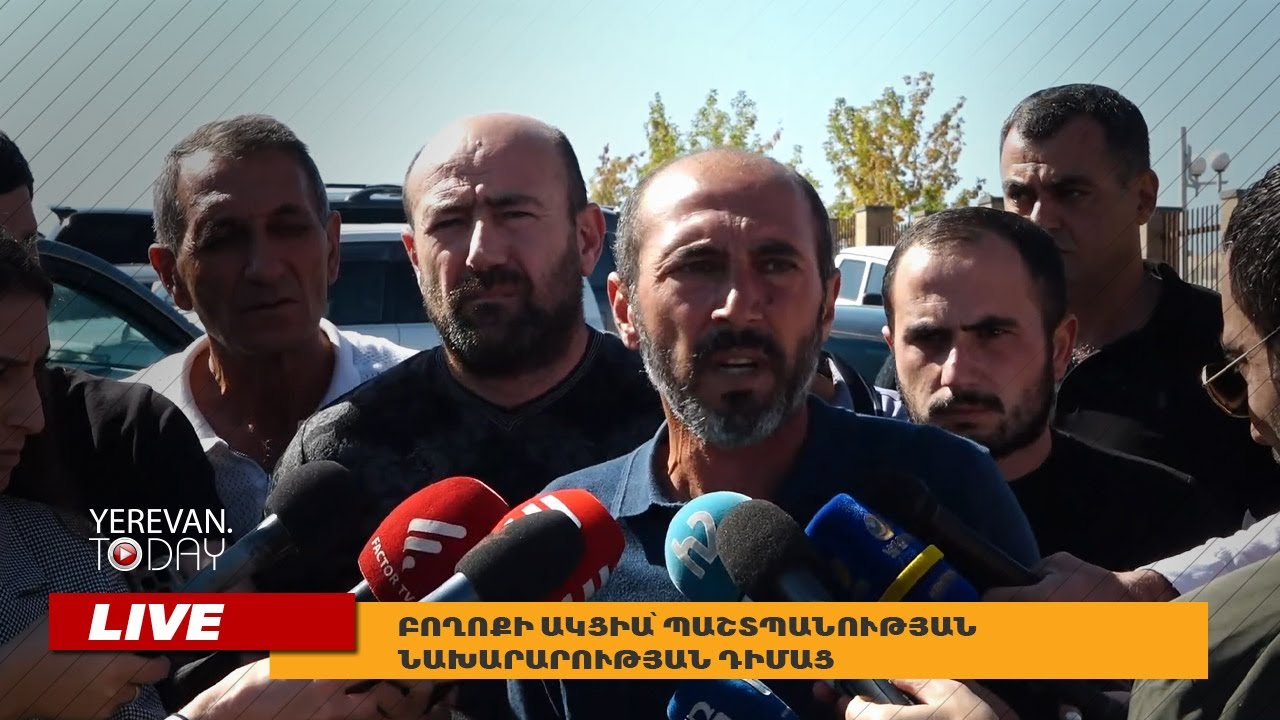 «Միասնության թևեր» կուսակցության անդամները բողոքի ակցիա են կազմակերպել՝ պահանջելով պաշտպանության նախարարությունից պարզաբանում