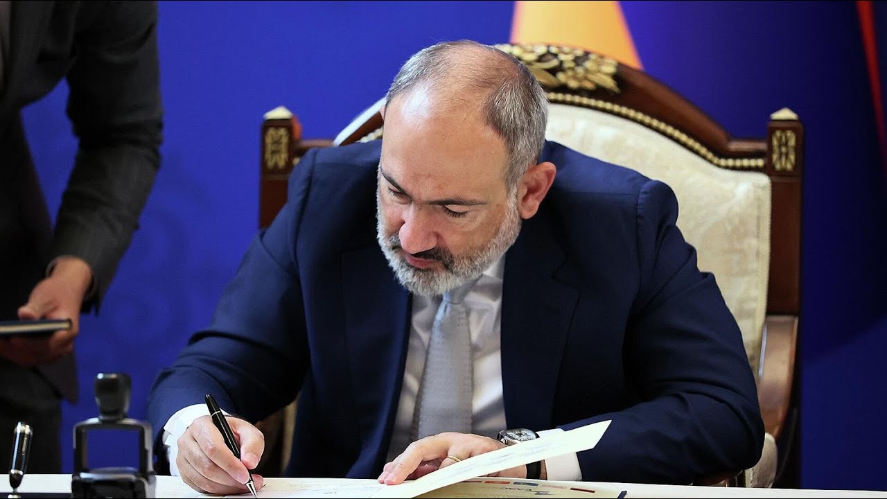 Լեհաստանի վարչապետը կրկնել է Նիկոլ Փաշինյանի ժեստը