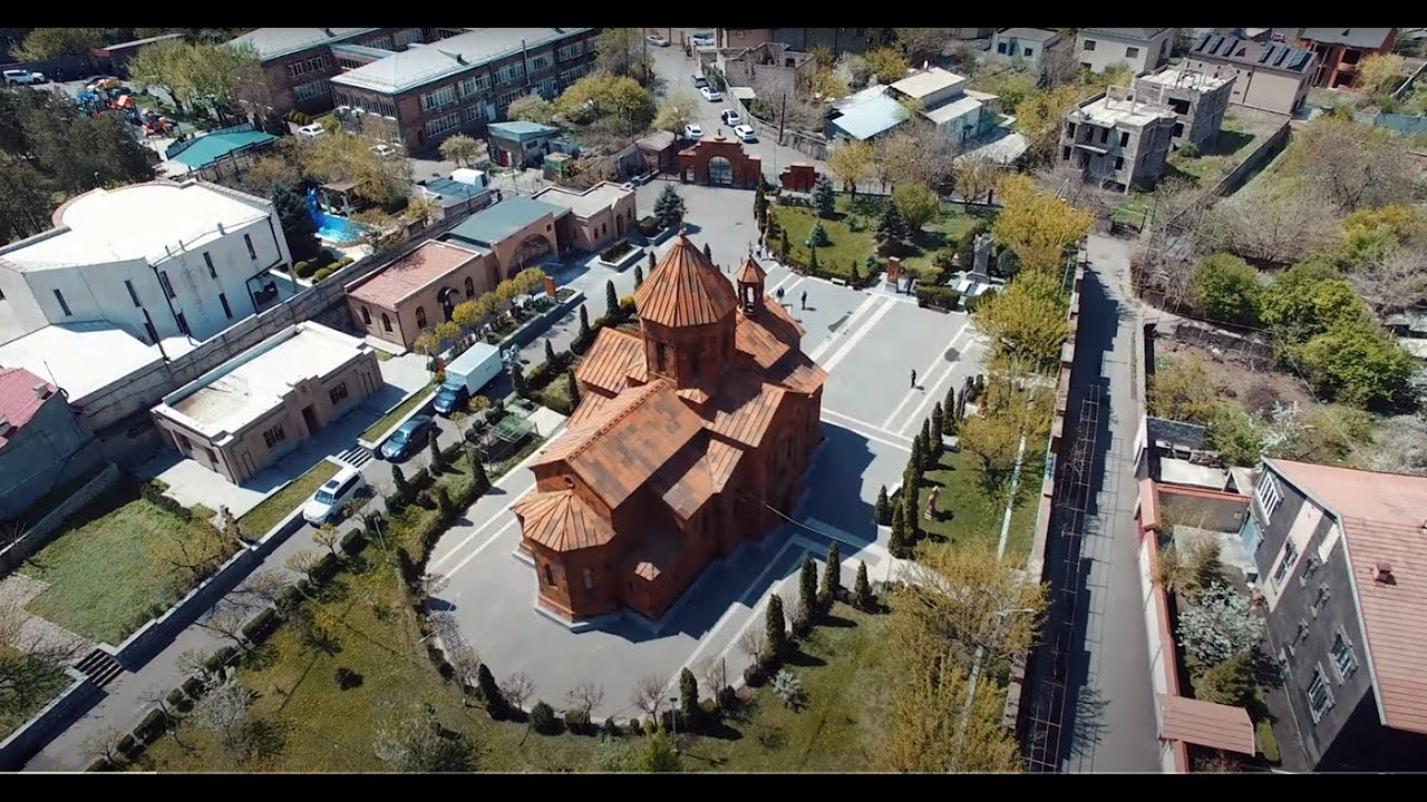 Փաշինյանի այցը Սուրբ Աննա եկեղեցի և հավատացյալների բողոքը