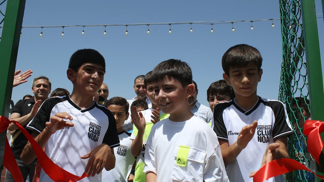 Պաշտոնական արարողությունում հիմնադրվել է Արթուր Աբրահամի անվան մանկապատանեկան մարզահամալիրը