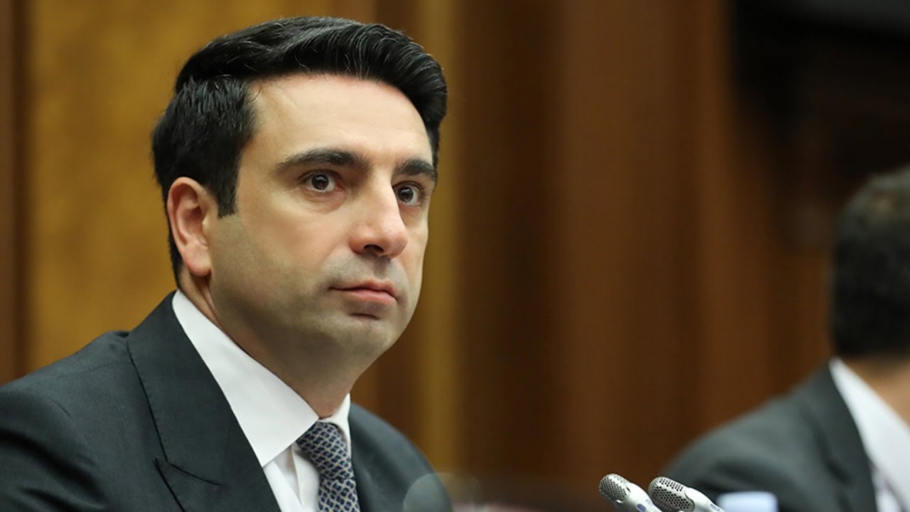 Ինչ անմեղ է, չէ՞ խոսում․ Ալեն Սիմոնյանը՝ Թագուհի Թովմասյանի մասին