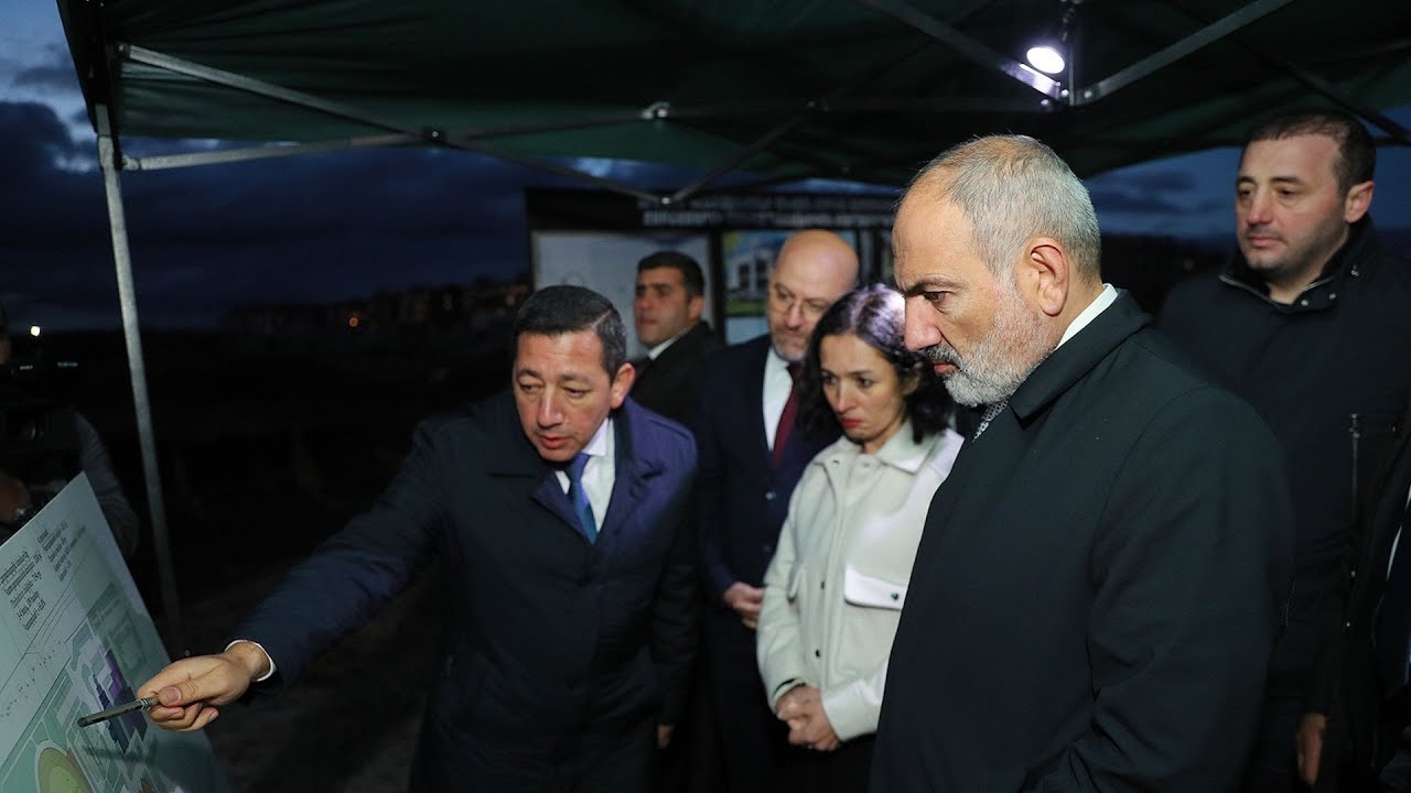 Արթուր Աբրահամի անվան մանկապատանեկան մարզահամալիրի հիմնարկեքը