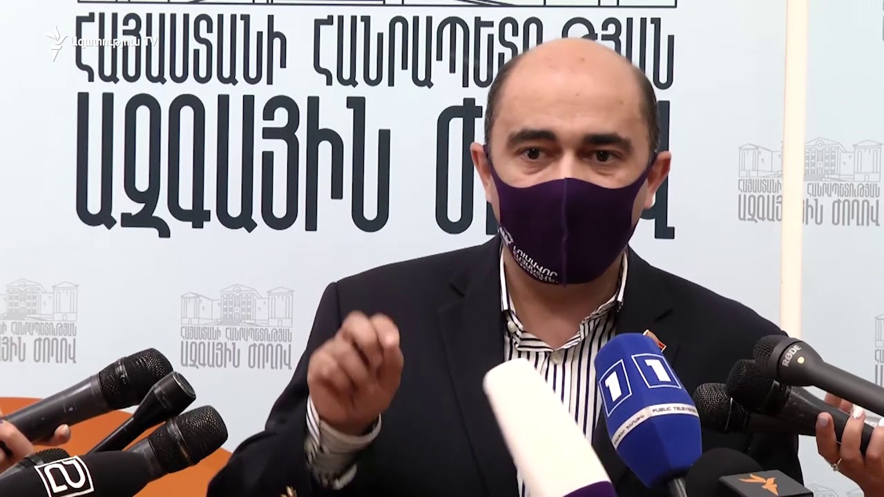 «Լուսավոր Հայաստան» կուսակցության նախագահ Էդմոն Մարուքյանի հետ զրուցում
