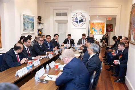 Քաղաքապետարանի աշխատակիցներին հրահանգել են մասնակցել ՔՊ-ի մարզային գրասենյակի բացմանը, իսկ հետո կազմել են «չսատարողների» ցանկ