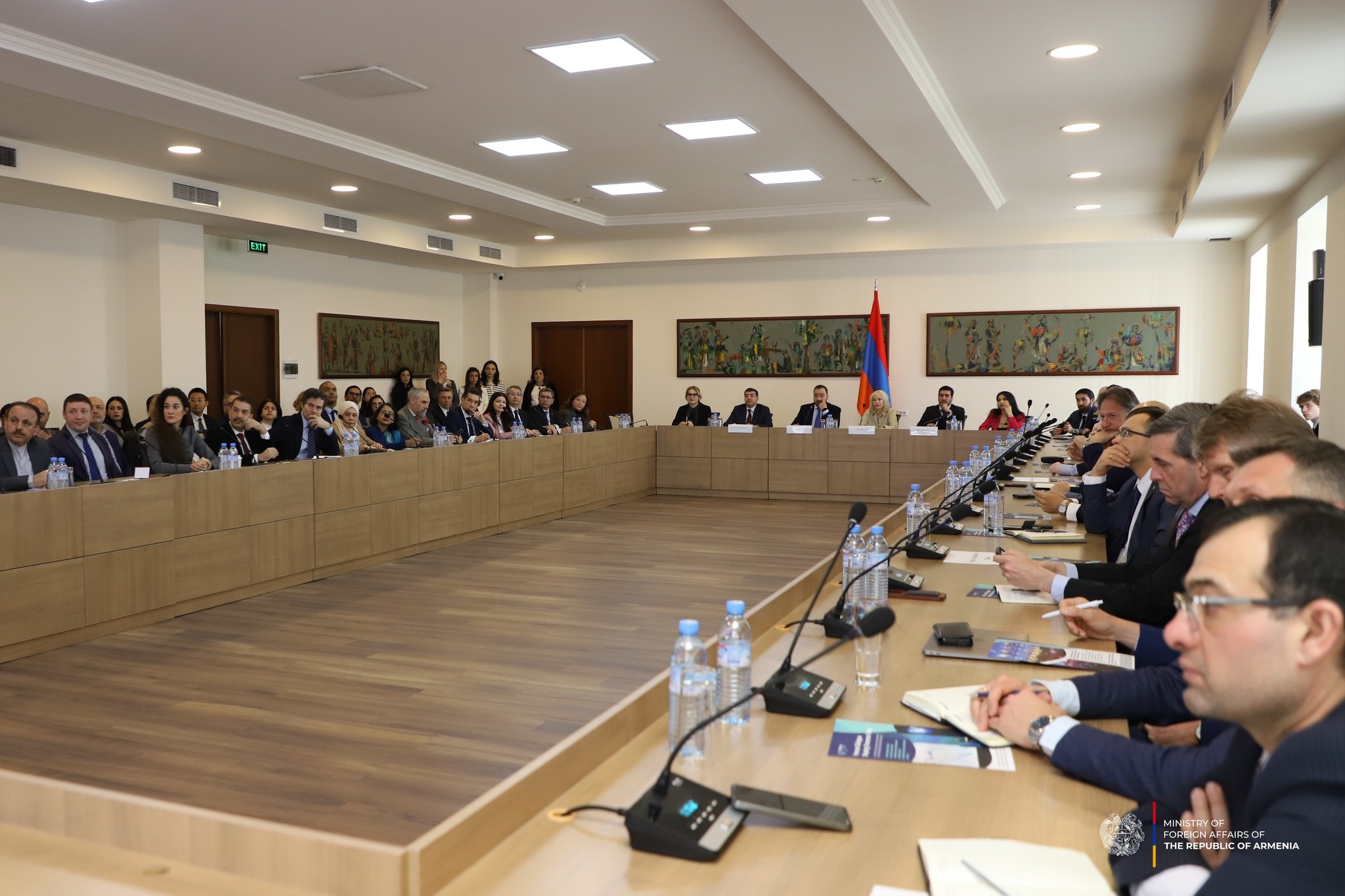 «Երևանյան երկխոսություն» համաժողովի կազմակերպմանը հատկացված միլիոնավոր դոլարները՝ առանց շոշափելի արդյունքների