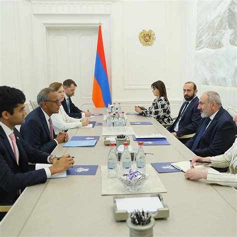 ԱՄՆ պետքարտուղարի նվերը հասել են ՀՀ արտգործնախարարին